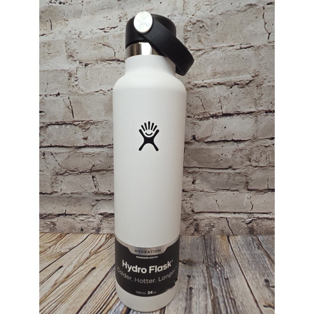 White Hydro Flask Colder Hotter Longer Twist Top 24 Ounces